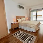 Whale - With Wi-fi And Heated Pool Apartment *