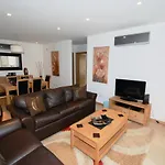 Whale - With Wi-fi And Heated Pool Sao Martinho do Porto
