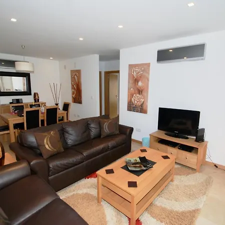 Whale - With Wi-fi And Heated Pool サン・マルティーニョ・ド・ポルト