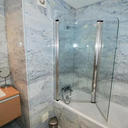 Whale - With Wi-fi And Heated Pool アパート サン・マルティーニョ・ド・ポルト