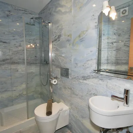 Whale - With Wi-fi And Heated Pool アパート サン・マルティーニョ・ド・ポルト