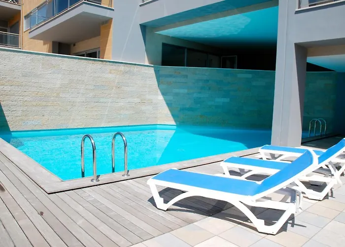 Whale - With Wi-fi And Heated Pool דירה *