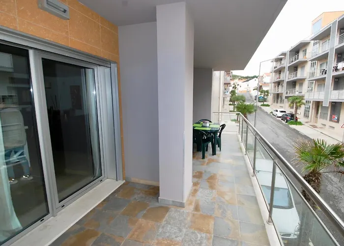 Whale - With Wi-fi And Heated Pool דירה