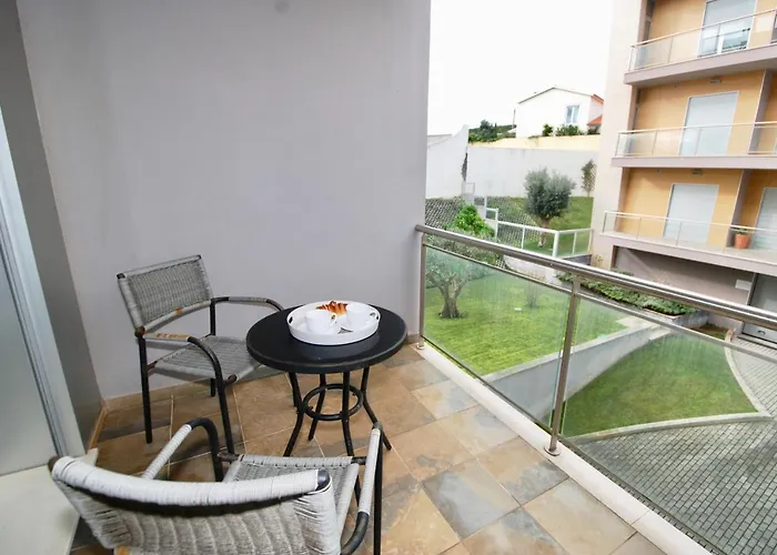 Whale - With Wi-fi And Heated Pool דירה