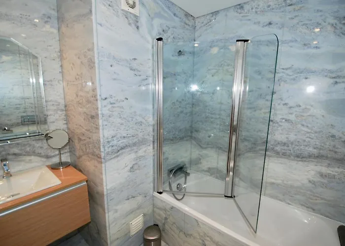 Whale - With Wi-fi And Heated Pool דירה סאו מרטיניו דו פורטו